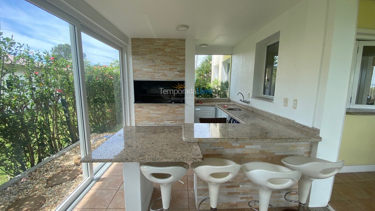 Casa para aluguel de temporada em Florianópolis (Lagoinha)