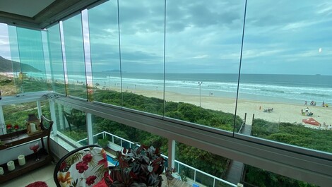 High standard apartment with perfect sea view