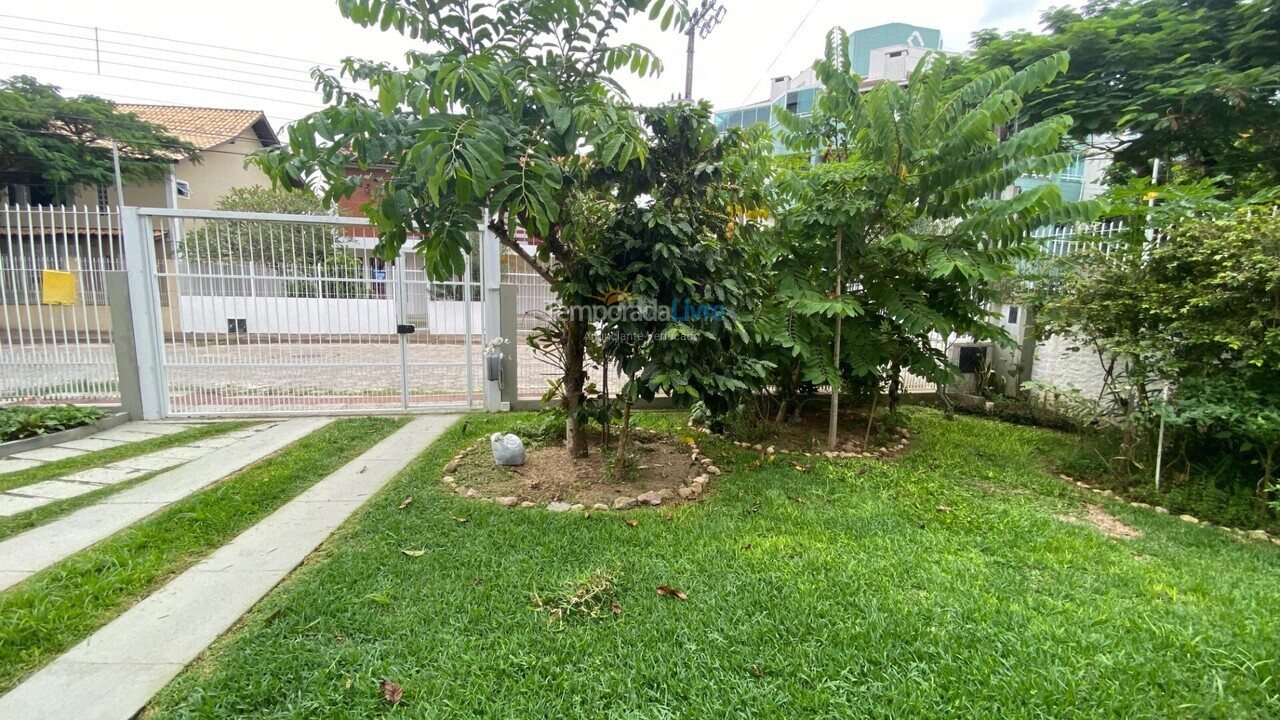 Casa para aluguel de temporada em Florianópolis (Cachoeira do Bom Jesus)