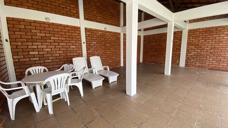 Beautiful house with pool and 4 bedrooms 250 meters from the sea