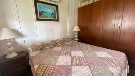 Beautiful house with pool and 4 bedrooms 250 meters from the sea