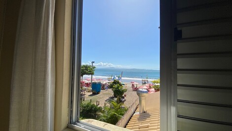 Apartment on the sand with air conditioning for up to 06 people