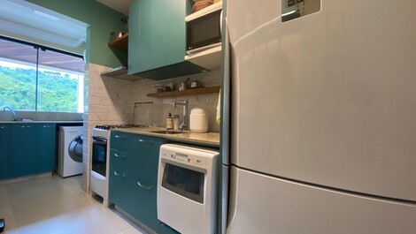 Beautiful apartment facing the sea and with pool, in America do Sol