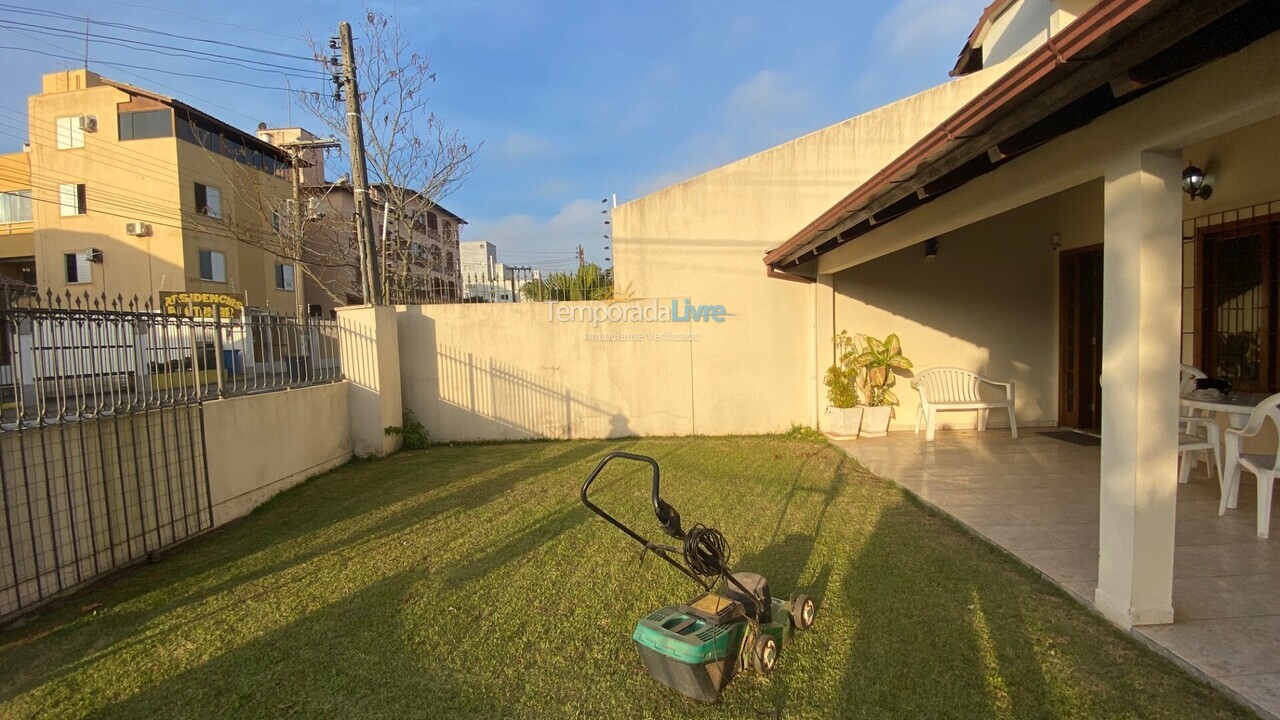 House for vacation rental in Florianopolis (Canasvieiras)