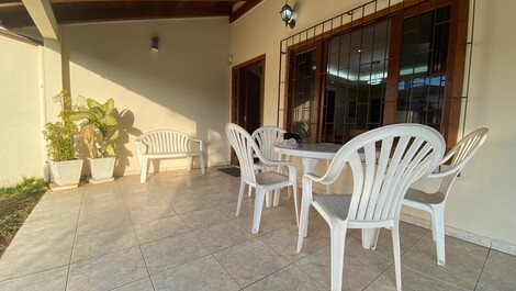 House with 6 bedrooms 300 meters from the sea