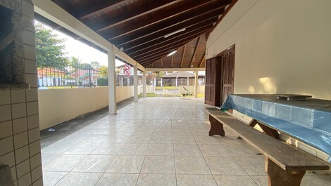 House with 6 bedrooms 300 meters from the sea