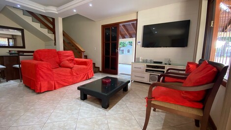 House with 6 bedrooms 300 meters from the sea