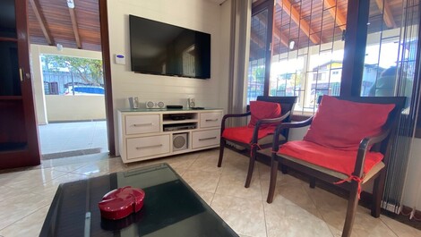 House with 6 bedrooms 300 meters from the sea