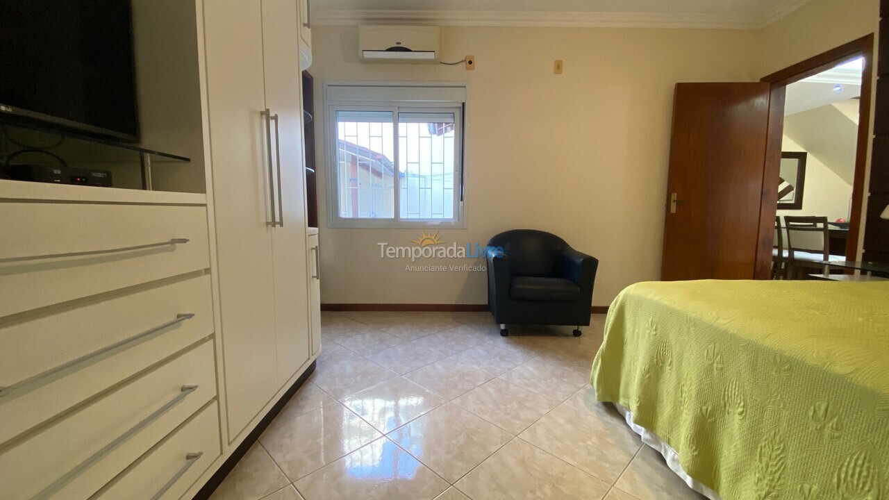 House for vacation rental in Florianopolis (Canasvieiras)