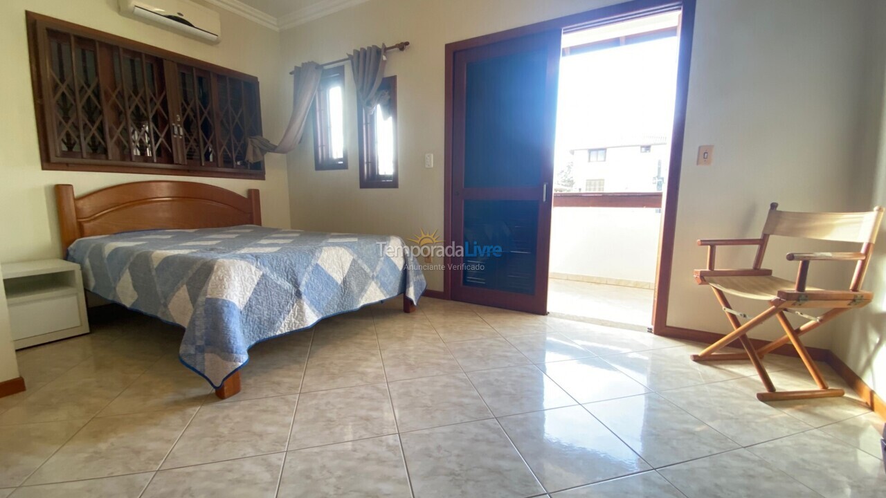 House for vacation rental in Florianopolis (Canasvieiras)