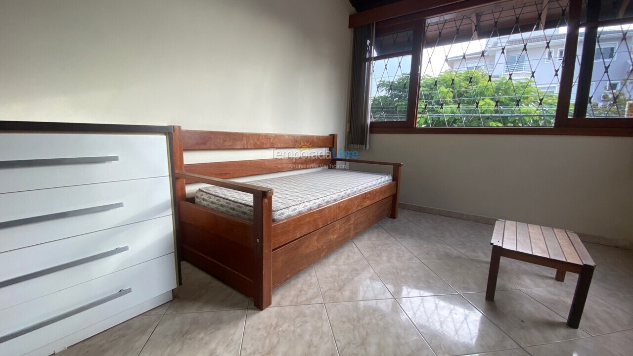 House for vacation rental in Florianopolis (Canasvieiras)