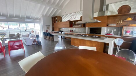 Duplex Penthouse Front Sea, you will love it!