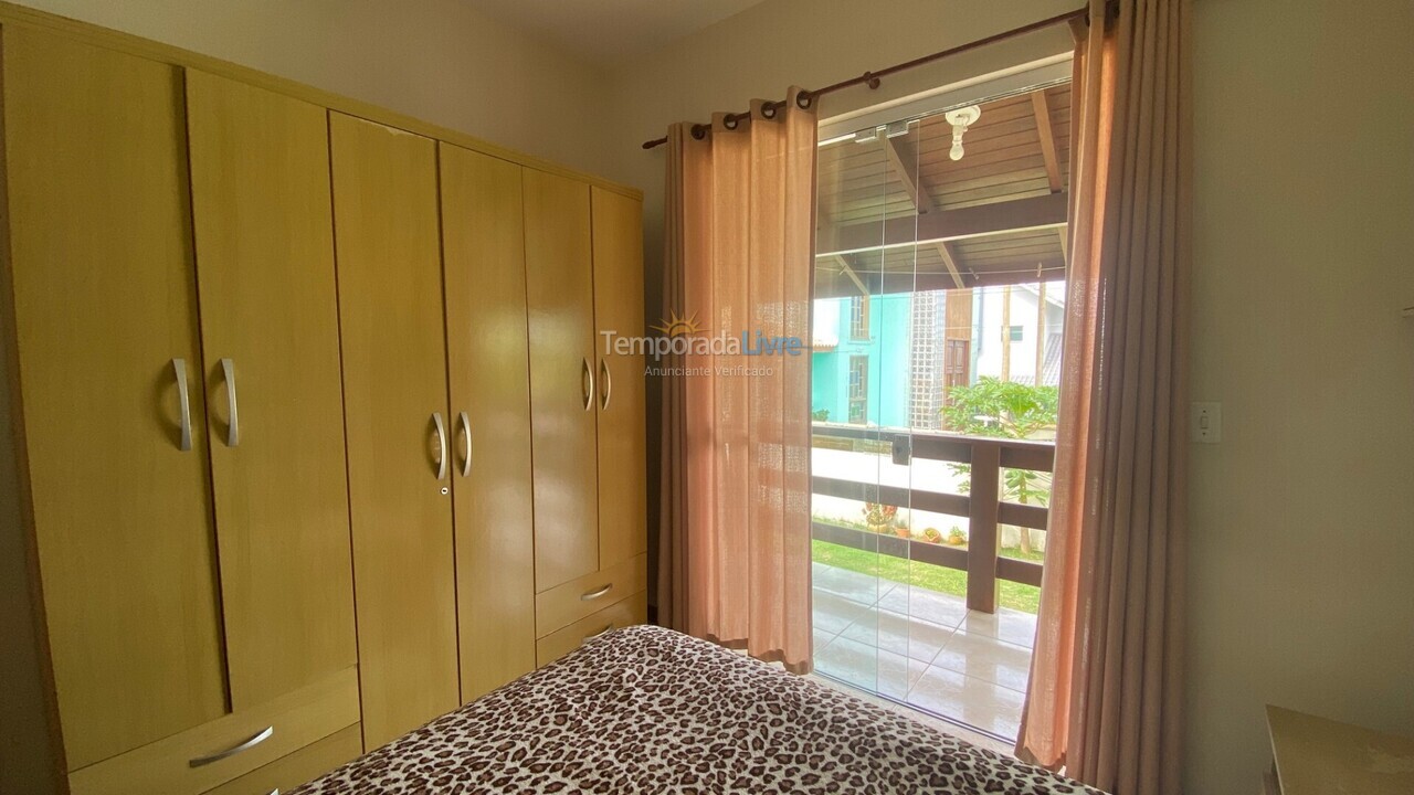 Casa para aluguel de temporada em Florianopolis (Praia dos Ingleses)