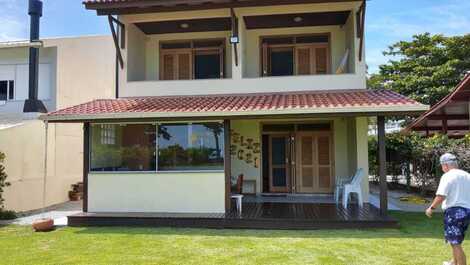 Wonderful house on the sand in Jurerê