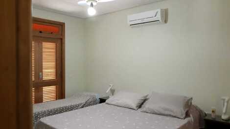 Wonderful house on the sand in Jurerê