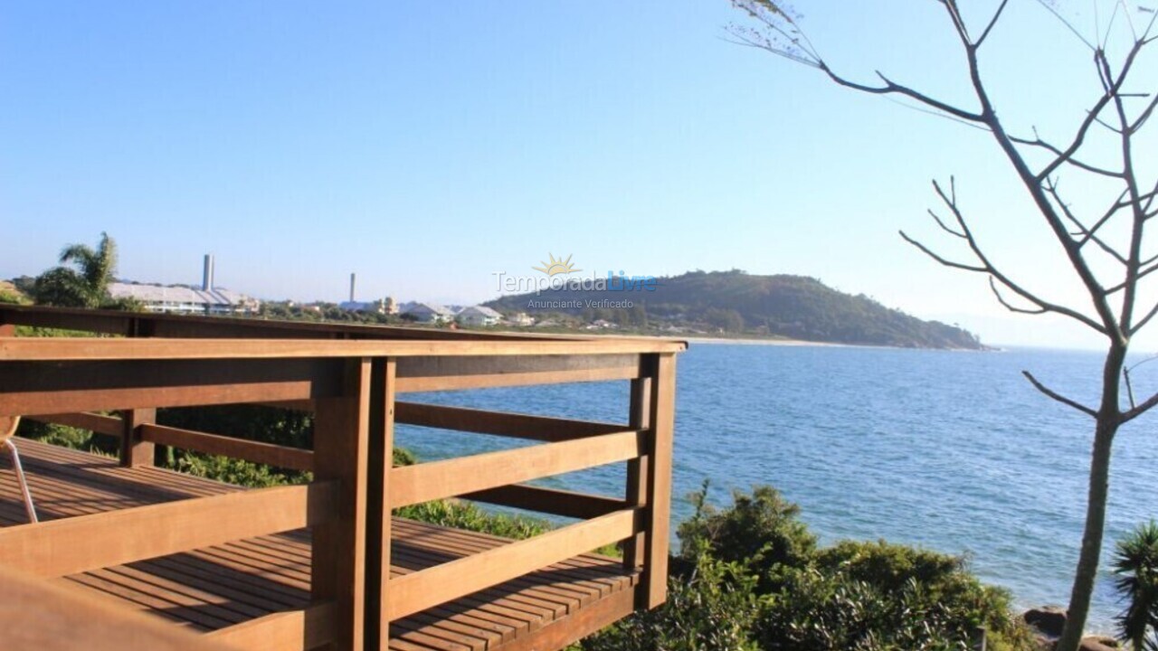 Casa para aluguel de temporada em Florianópolis (Lagoinha)