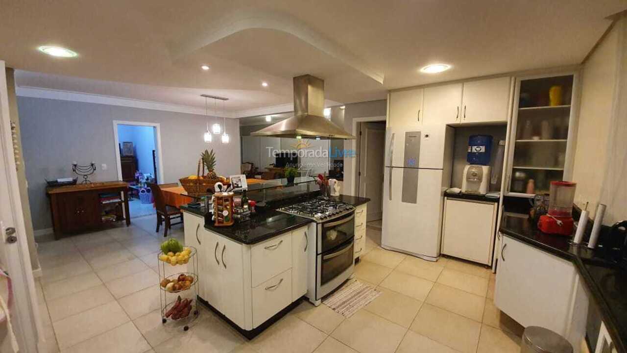 House for vacation rental in Florianopolis (Jurerê Internacional)