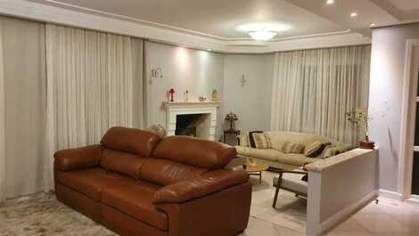 Beautiful house, super comfortable, 05 suites