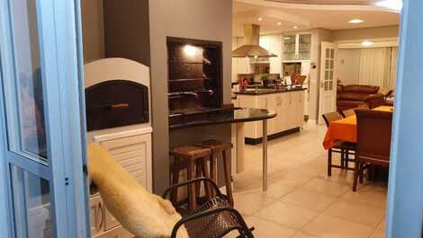 Beautiful house, super comfortable, 05 suites