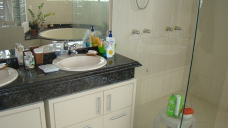 Beautiful house, super comfortable, 05 suites