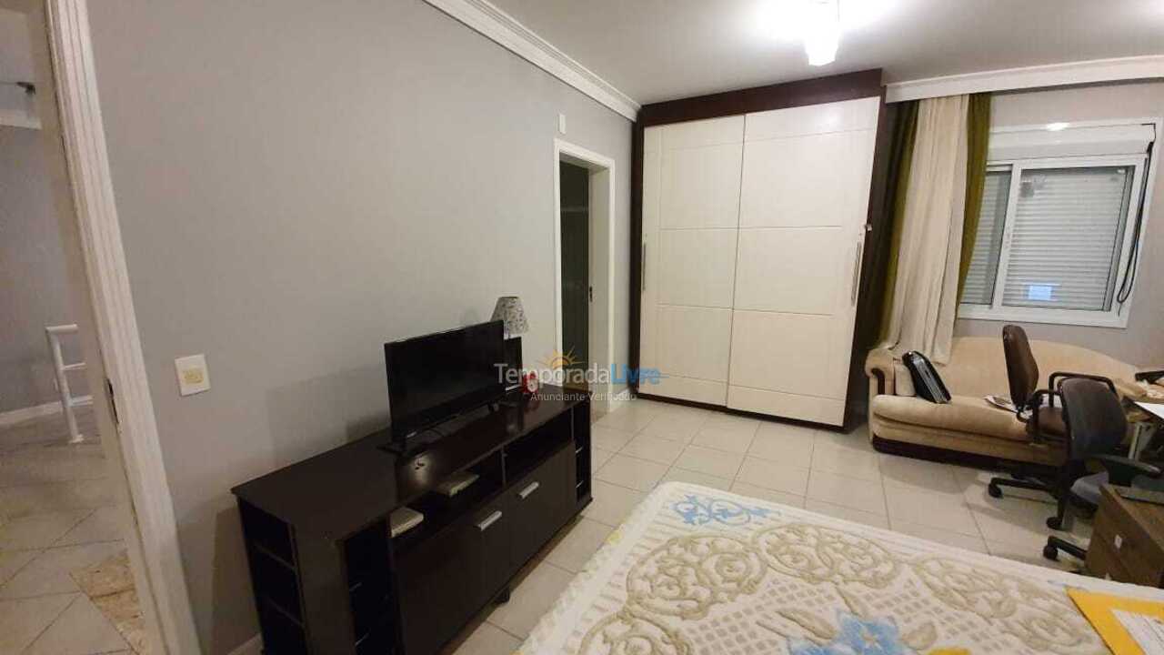 House for vacation rental in Florianopolis (Jurerê Internacional)