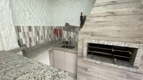 Gran casa con 4 suites a 30 metros del mar.