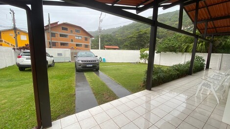 Gran casa con 4 suites a 30 metros del mar.