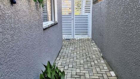 Finely furnished sea front apartment