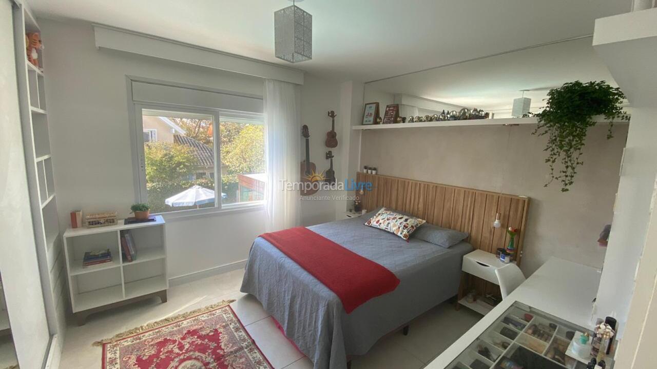 Casa para alquiler de vacaciones em Florianopolis (Jurerê Internacional)