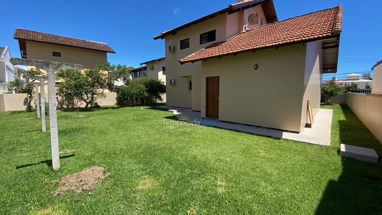 Casa para aluguel de temporada em Florianopolis (Praia dos Ingleses)
