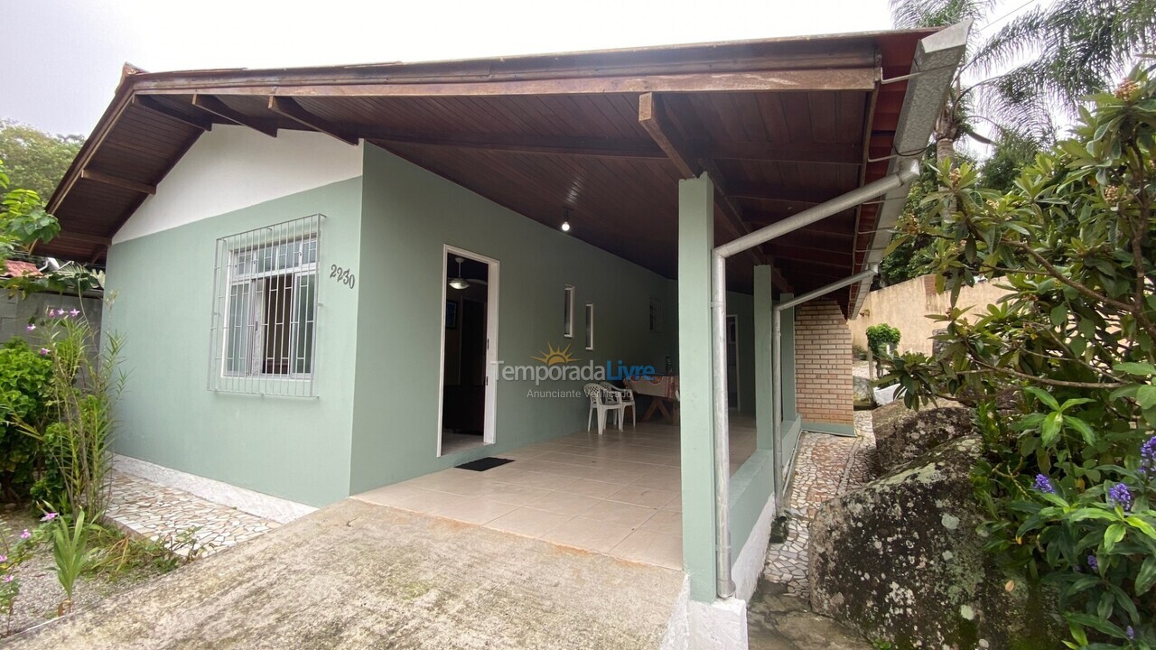 Casa para aluguel de temporada em Florianópolis (Lagoinha)