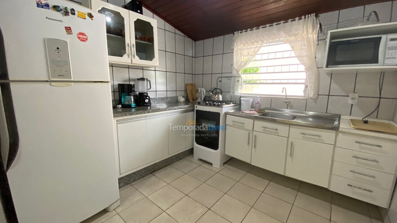 Casa para aluguel de temporada em Florianópolis (Lagoinha)