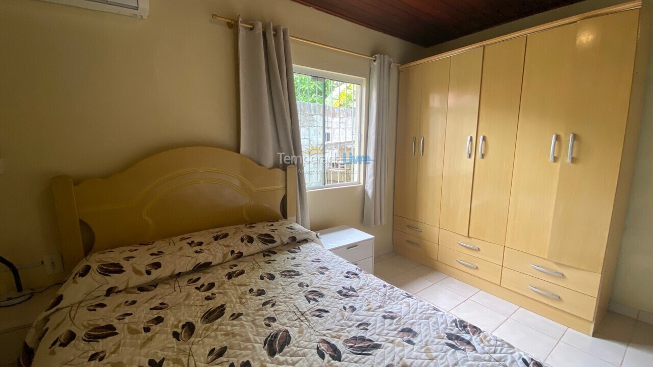 Casa para aluguel de temporada em Florianópolis (Lagoinha)