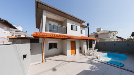 Wonderful house, sea front, pool and gourmet area