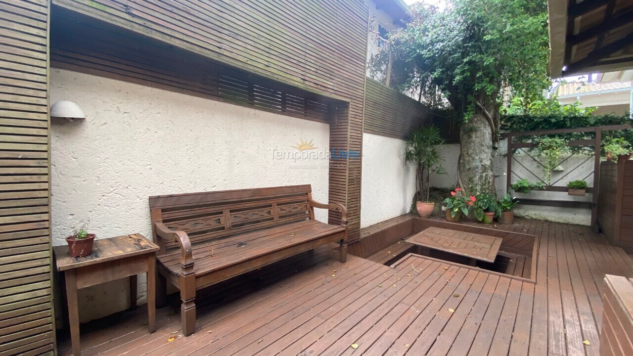 Casa para aluguel de temporada em Florianopolis (Canasvieiras)