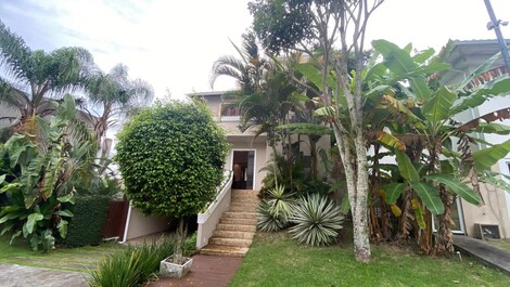 Excelente Casa para aluguel de temporada em Canasvieiras,...