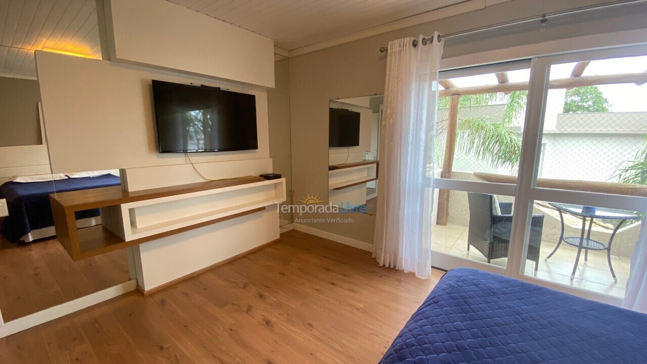 Casa para aluguel de temporada em Florianopolis (Canasvieiras)