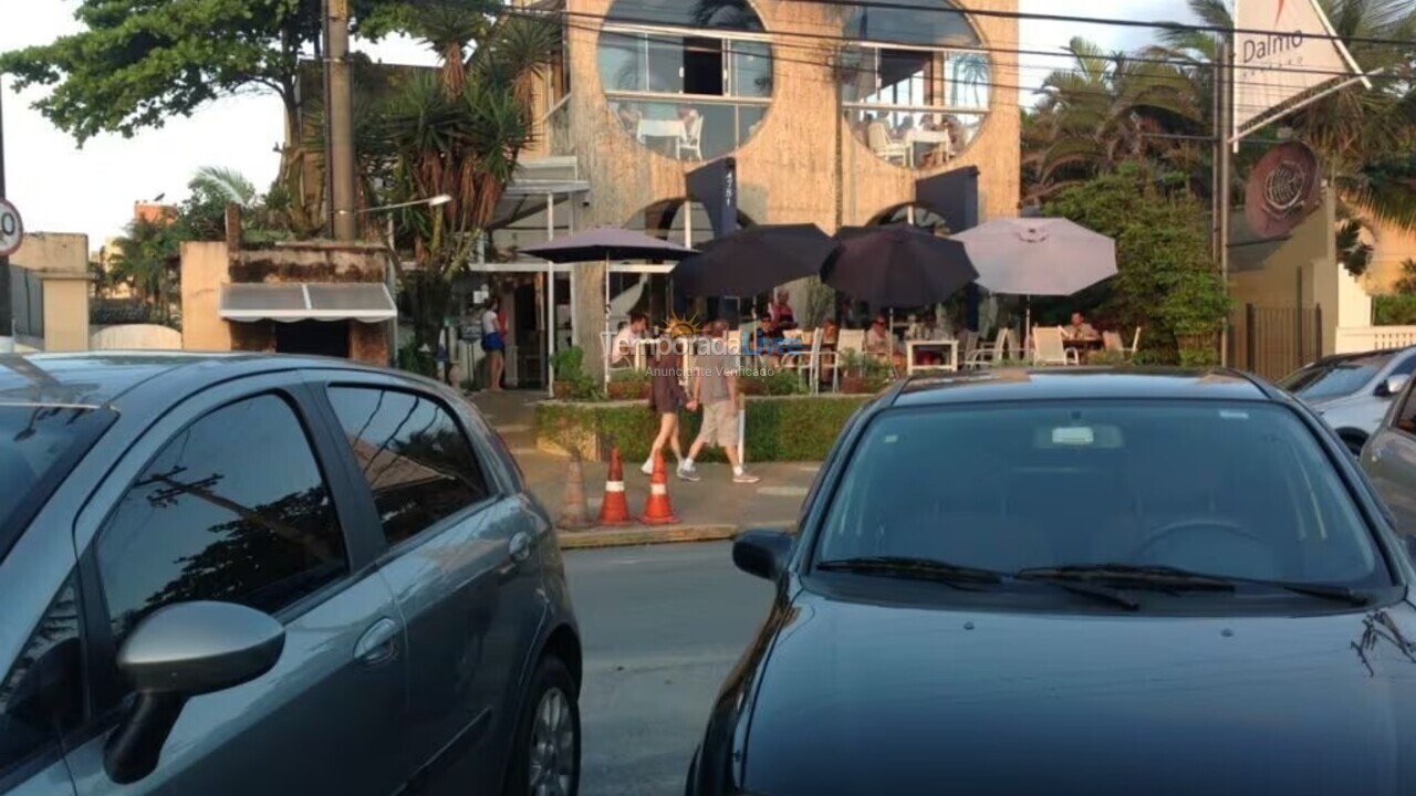 Casa para aluguel de temporada em Guarujá (Enseada)