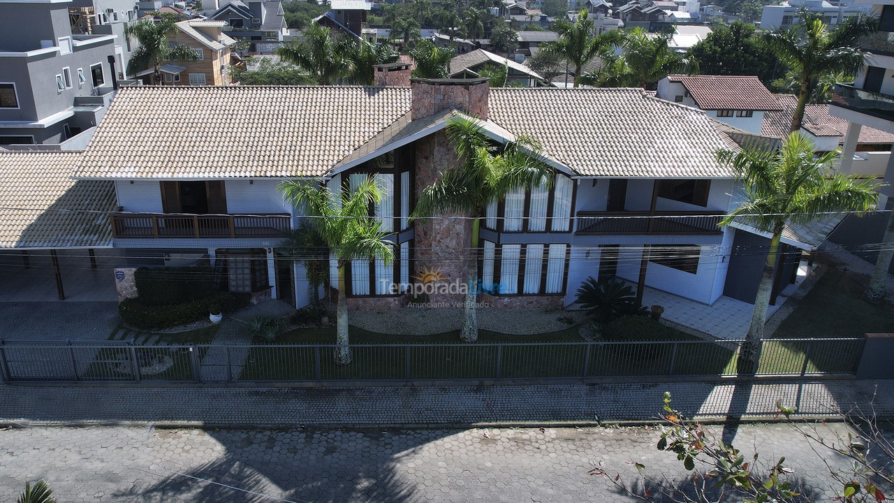 Casa para alquiler de vacaciones em Bombinhas (Canto Grande)