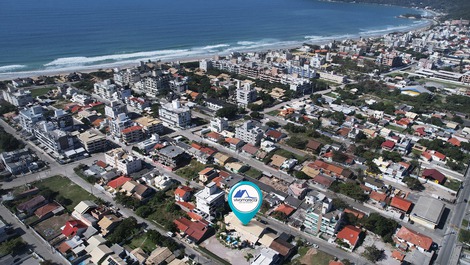 Espectacular Mansión 7 suites, 30 personas, piscina climatizada, a 50m del mar