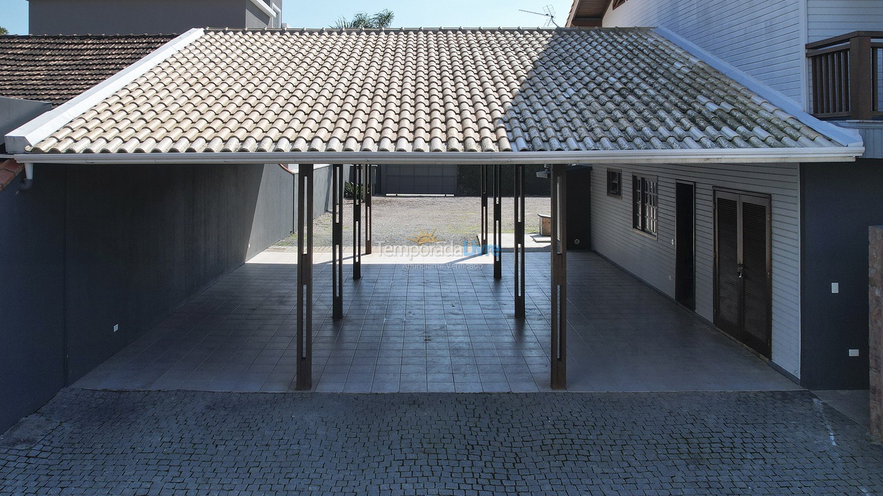 Casa para alquiler de vacaciones em Bombinhas (Canto Grande)