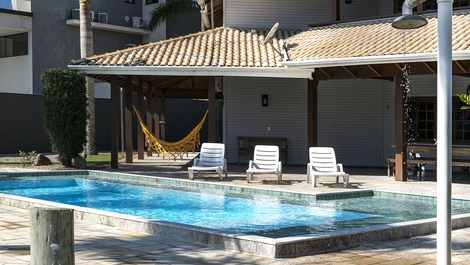 Espectacular Mansión 7 suites, 30 personas, piscina climatizada, a 50m del mar