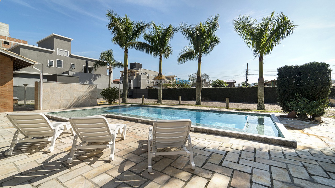 Casa para alquiler de vacaciones em Bombinhas (Canto Grande)