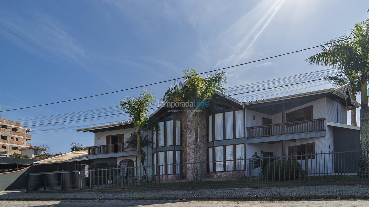 Casa para alquiler de vacaciones em Bombinhas (Canto Grande)