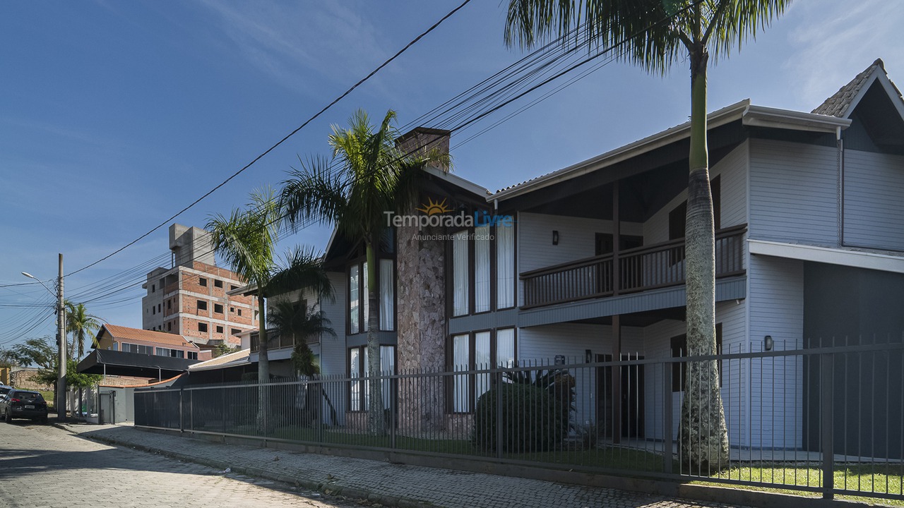 Casa para alquiler de vacaciones em Bombinhas (Canto Grande)