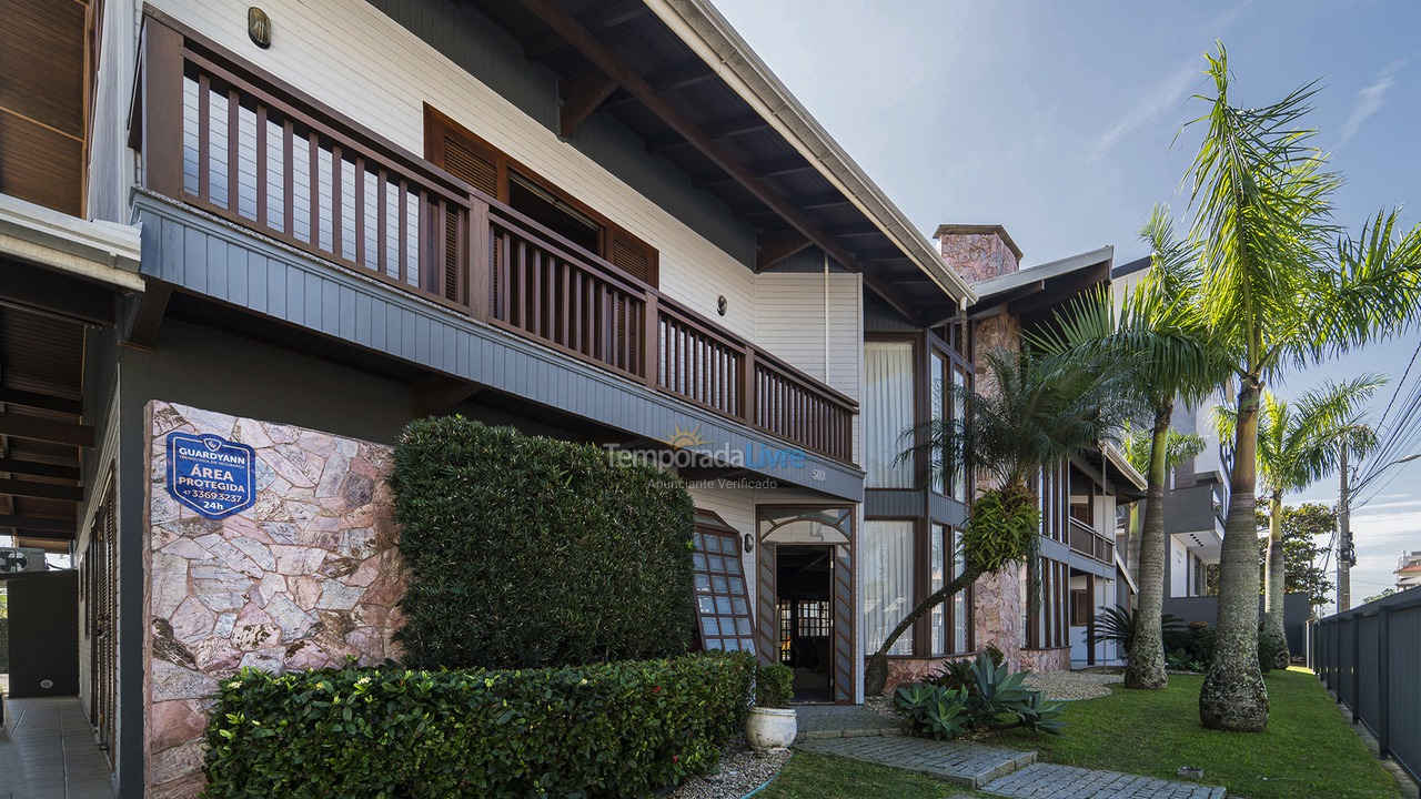 Casa para alquiler de vacaciones em Bombinhas (Canto Grande)