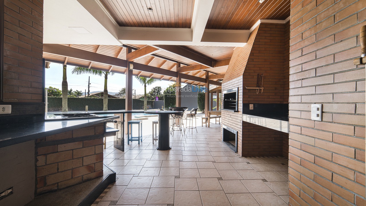 Casa para alquiler de vacaciones em Bombinhas (Canto Grande)