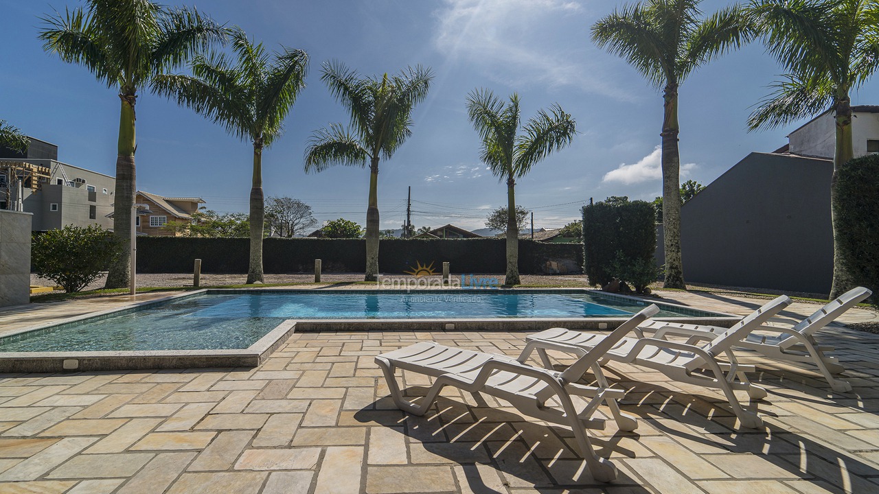 Casa para alquiler de vacaciones em Bombinhas (Canto Grande)