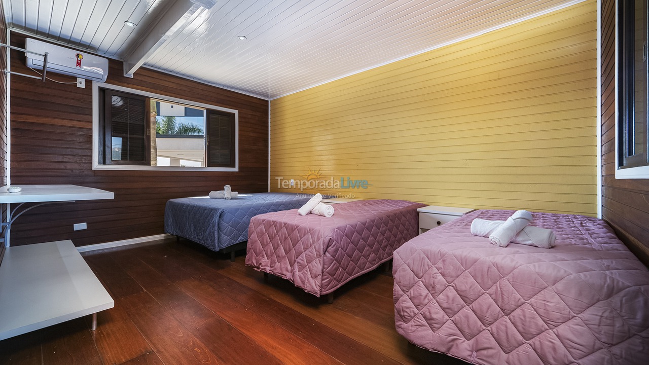 Casa para alquiler de vacaciones em Bombinhas (Canto Grande)