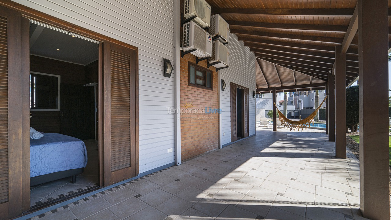 Casa para alquiler de vacaciones em Bombinhas (Canto Grande)